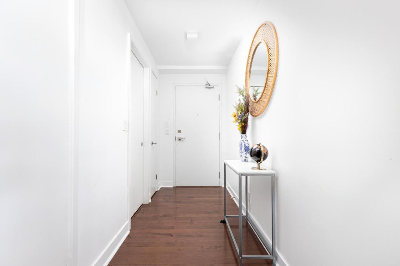 Downtown Toronto Condo Mins From Scotiabank Arena, Tiff, Cn Tower, Union, Mtcc Eksteriør billede