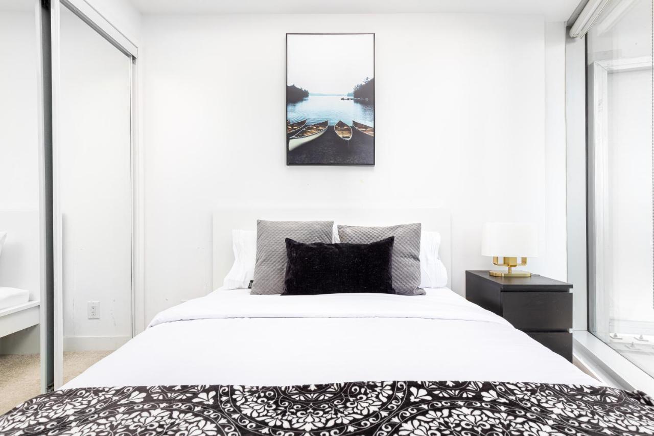 Downtown Toronto Condo Mins From Scotiabank Arena, Tiff, Cn Tower, Union, Mtcc Eksteriør billede