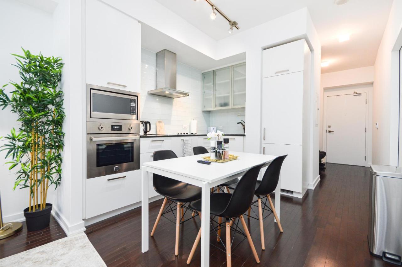 Downtown Toronto Condo Mins From Scotiabank Arena, Tiff, Cn Tower, Union, Mtcc Eksteriør billede