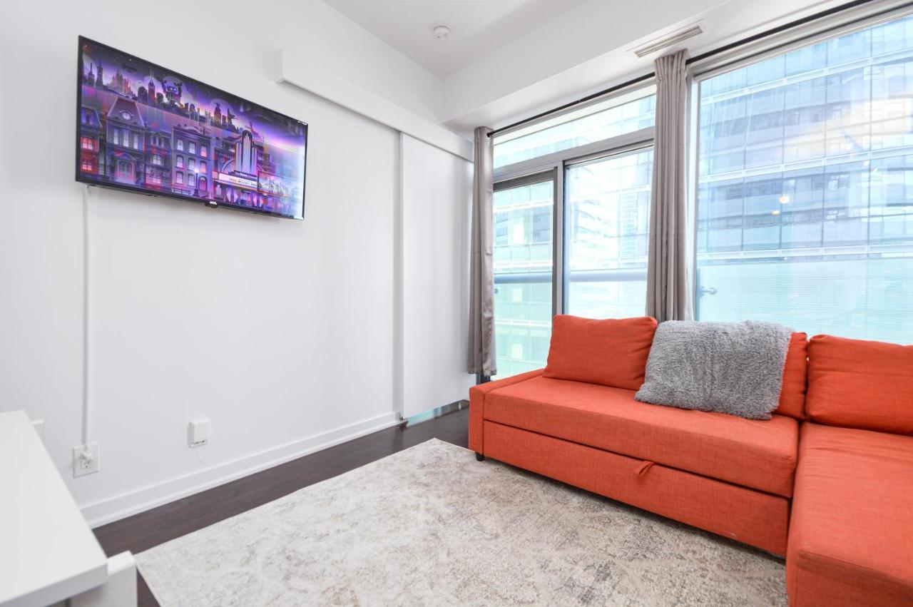 Downtown Toronto Condo Mins From Scotiabank Arena, Tiff, Cn Tower, Union, Mtcc Eksteriør billede