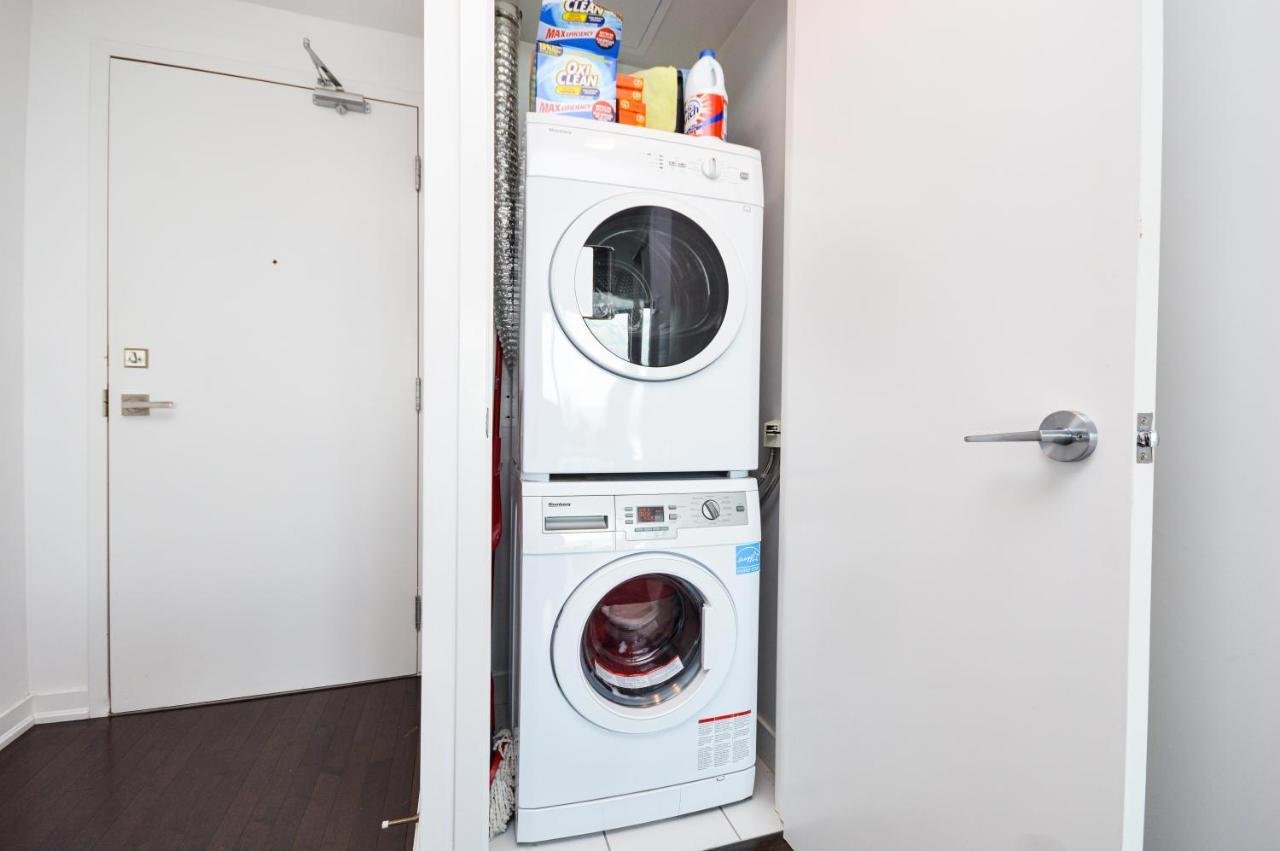 Downtown Toronto Condo Mins From Scotiabank Arena, Tiff, Cn Tower, Union, Mtcc Eksteriør billede