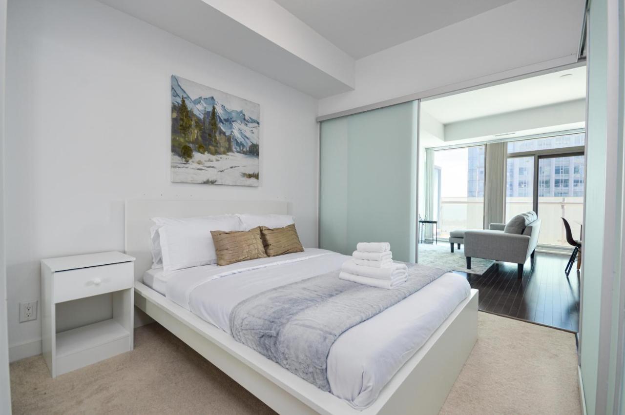 Downtown Toronto Condo Mins From Scotiabank Arena, Tiff, Cn Tower, Union, Mtcc Eksteriør billede