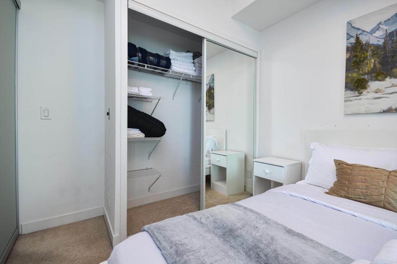 Downtown Toronto Condo Mins From Scotiabank Arena, Tiff, Cn Tower, Union, Mtcc Eksteriør billede