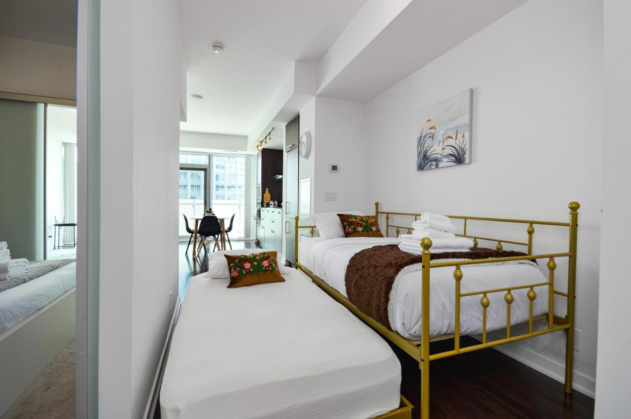 Downtown Toronto Condo Mins From Scotiabank Arena, Tiff, Cn Tower, Union, Mtcc Eksteriør billede