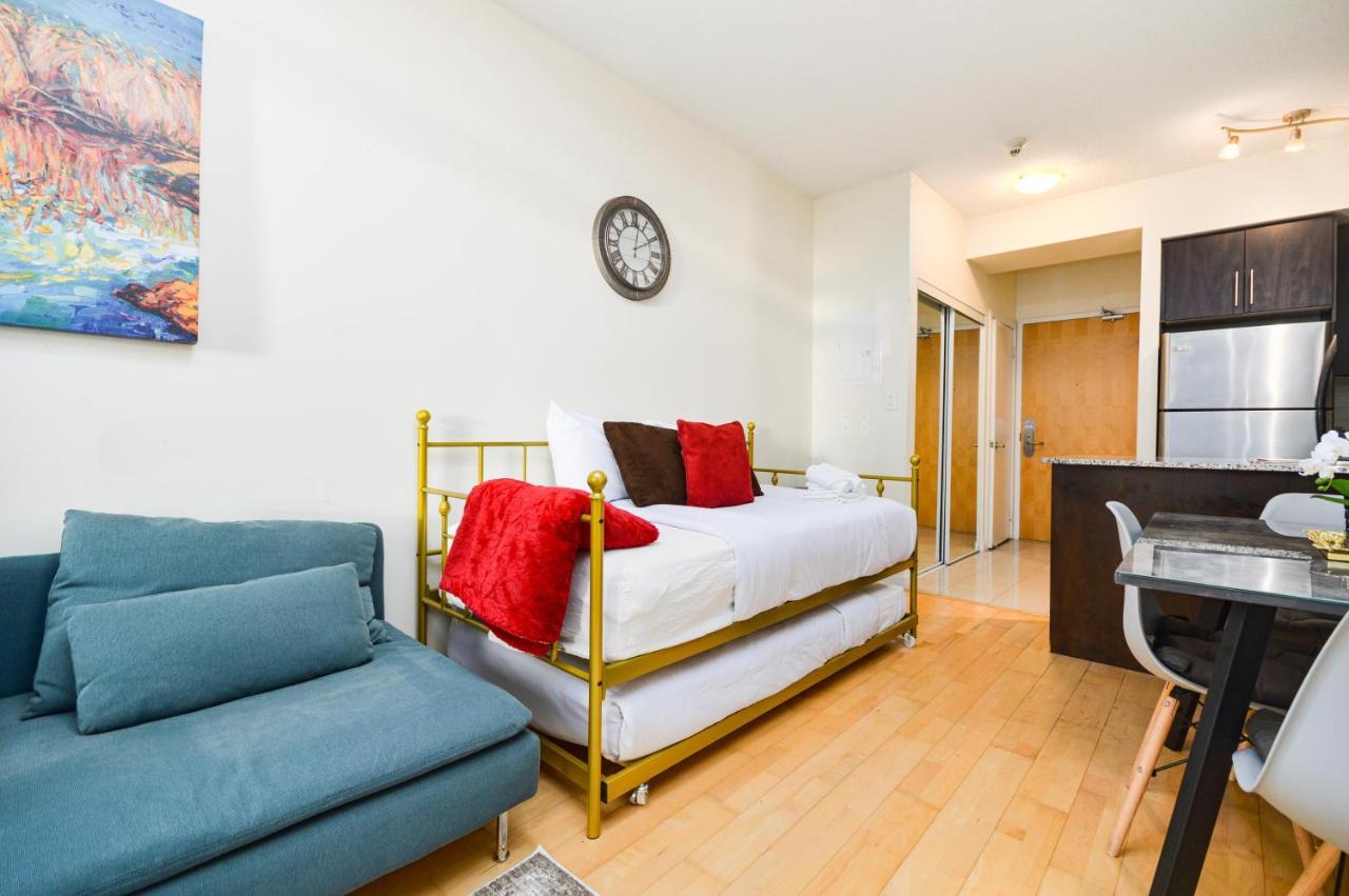 Downtown Toronto Condo Mins From Scotiabank Arena, Tiff, Cn Tower, Union, Mtcc Eksteriør billede